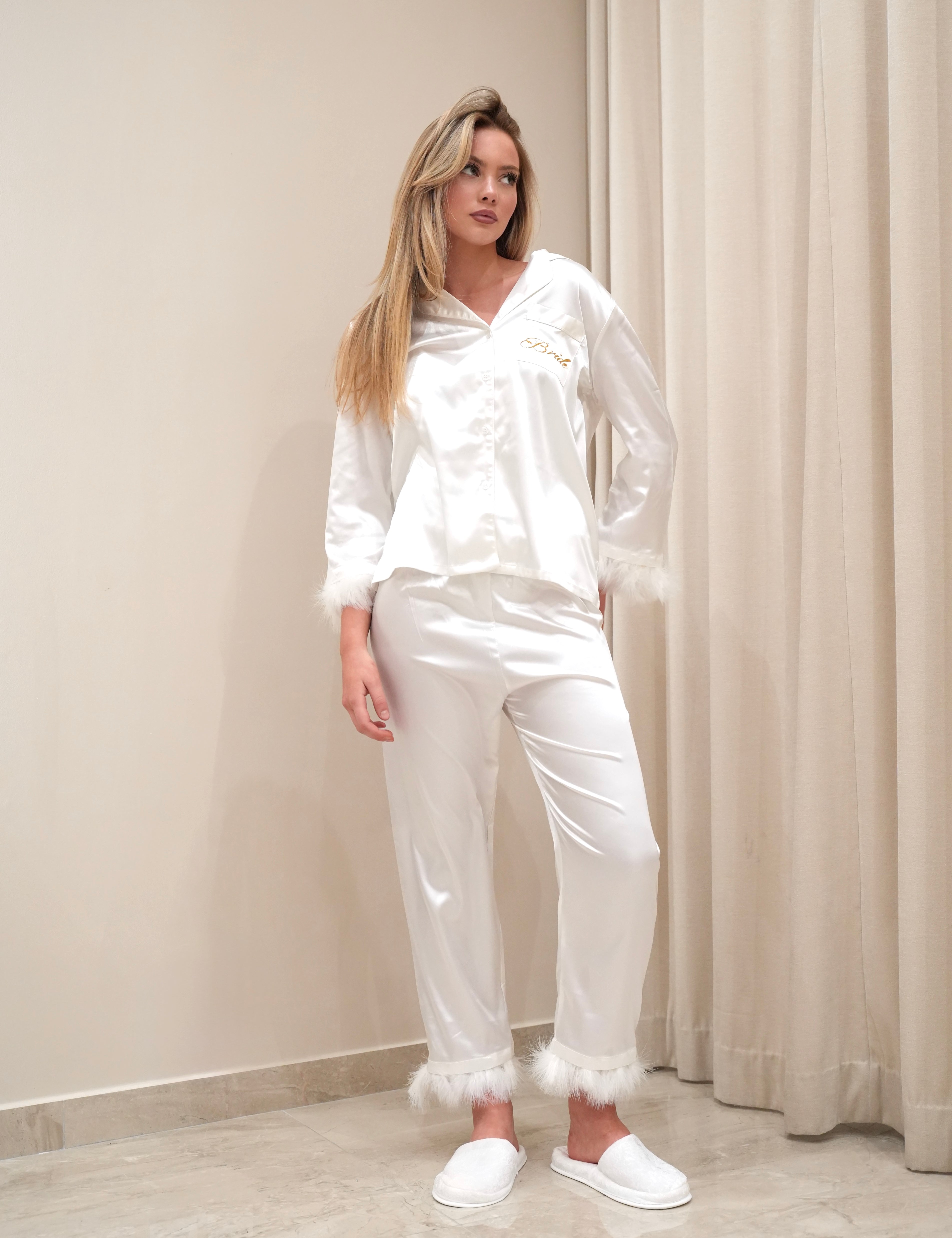 Pyjama satin blanc plume