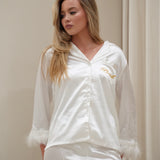 Pyjama satin blanc plume